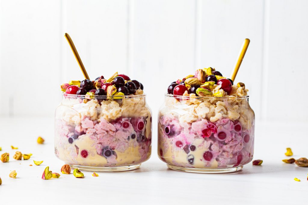Make-Ahead Breakfast Ideas Overnight oats with berries and nuts